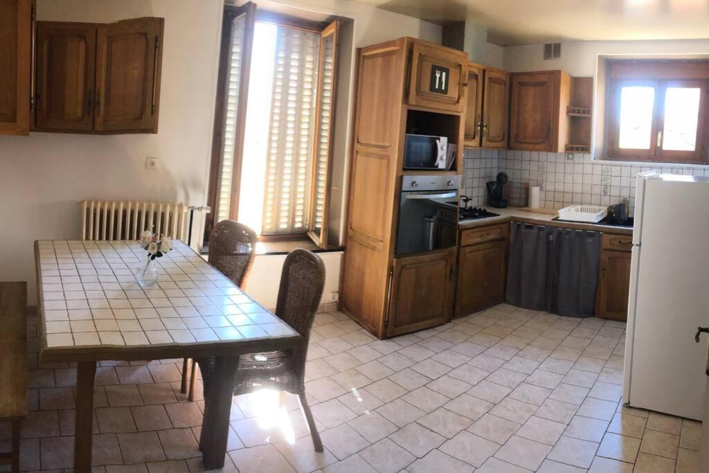 Spacieux Et Elegant Appartement Idealement Situe. Chamouilley Exterior photo